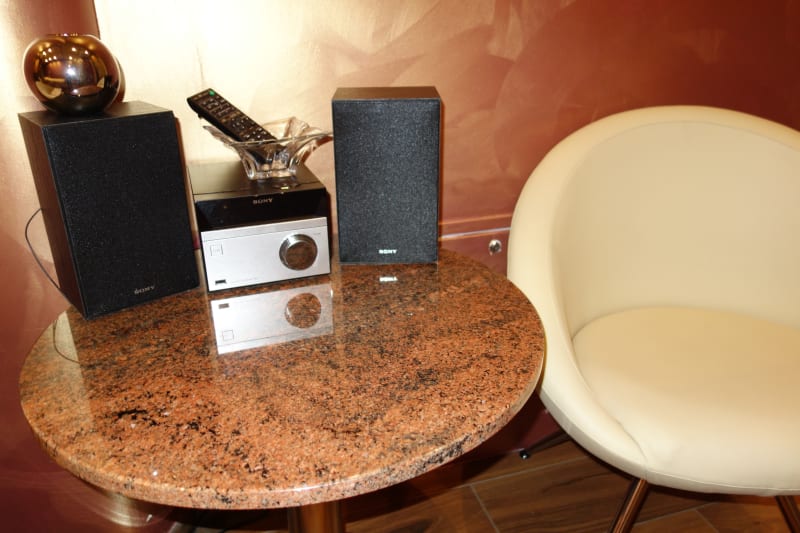 Konferenční a jídelní stoly - realizace 4